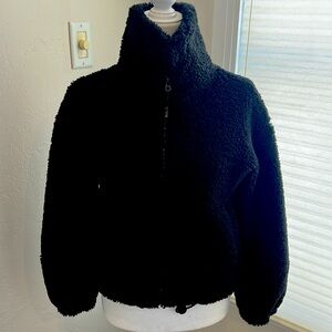 Lululemon Athleta - Size 0 - 
Cinchable Fleece Teddy Bear Zip Up Jacket in Black